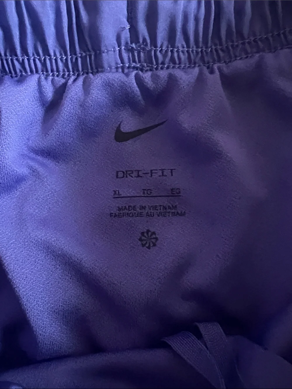 Nike contrast pattern shorts